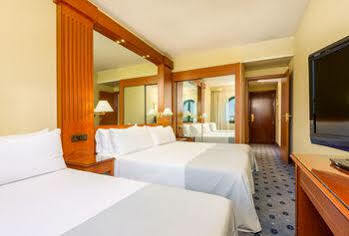 Tryp Sevilla Macarena Hotel 外观 照片