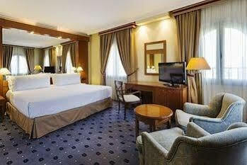 Tryp Sevilla Macarena Hotel 外观 照片